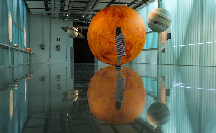La exposición STROM abre las puertas a la astronomía inclusiva